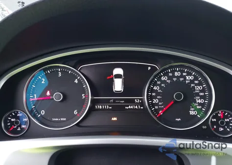 2011 Volkswagen Touareg Tdi Lux z USA, uszkodzony, nr VIN WVGFK9BP1BD001992